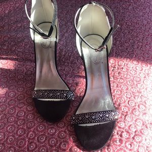 NWOT Bolero heels size 7.5